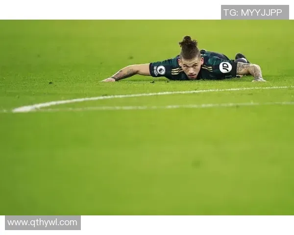 不理智，战乌兹的熊猫杯中，汪士钦职业生涯首次染红